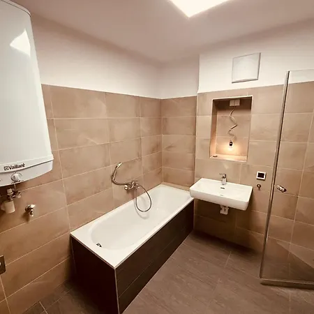 Charmante Ferienwohnung In - Ideal Fuer Messebesucher Und Erholungssuchende Apartamento *